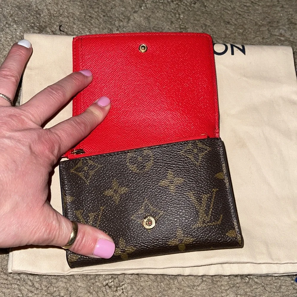 Limited Edition Louis Vuitton Wallet. - Picture 5 of 9
